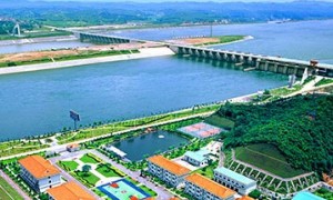 换手率近30％！湖南发展三连板后股价“大跳水”，高管近期大变动